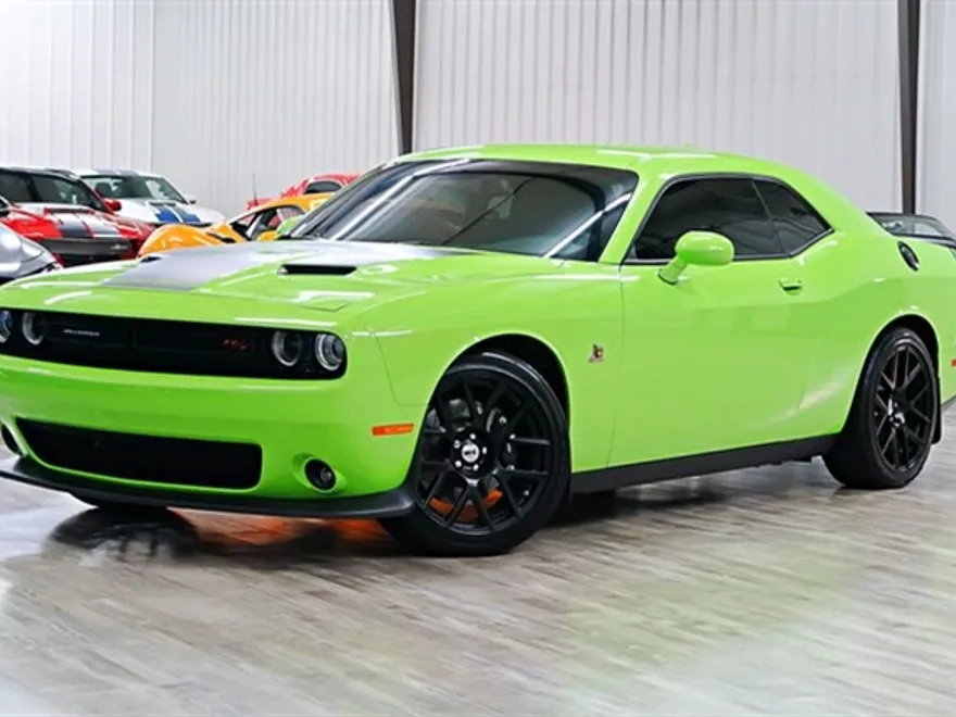 2015 Dodge Challenger R/T Scat Pack photo 1