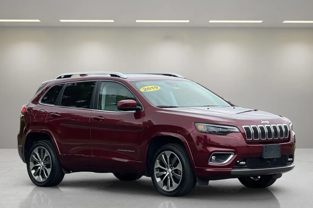 2019 Jeep Cherokee Overland photo 1