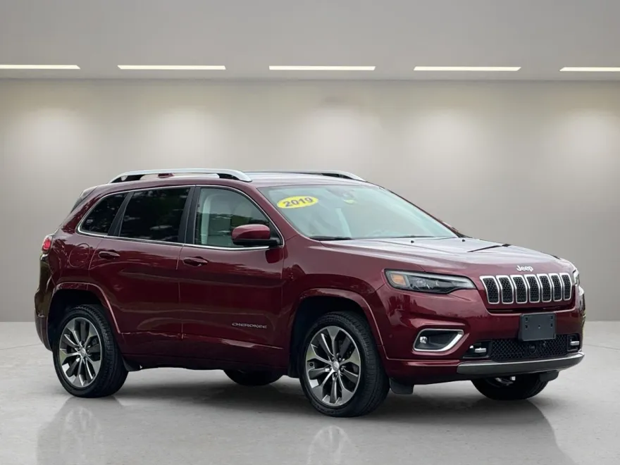2019 Jeep Cherokee Overland photo 1