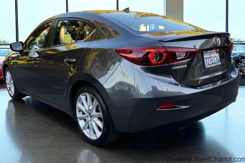 2017 Mazda Mazda3 Grand Touring photo 1