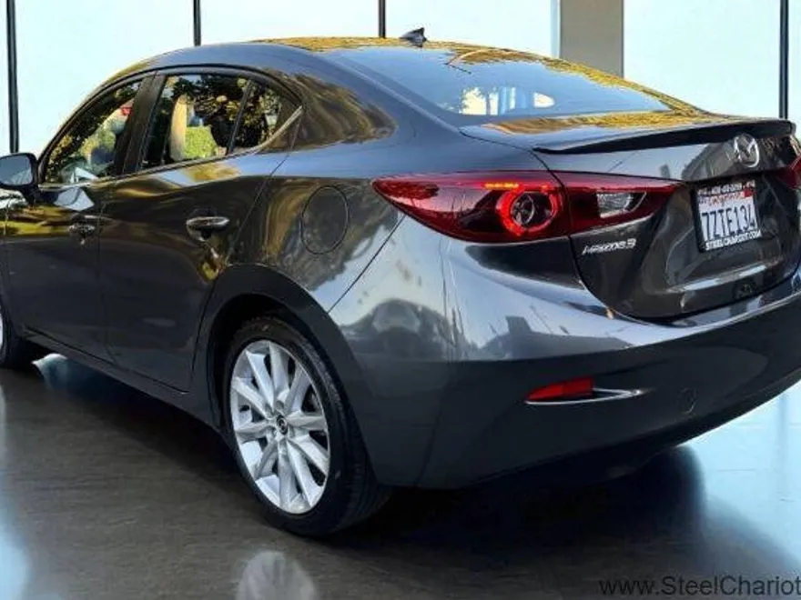 2017 Mazda Mazda3 Grand Touring photo 1