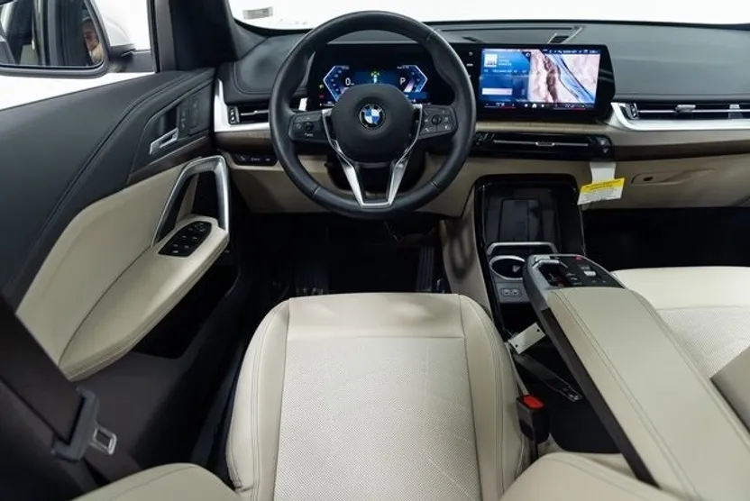 2025 Bmw X1 XDrive28i photo 1