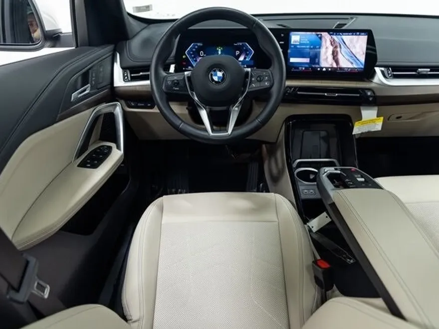 2025 Bmw X1 XDrive28i photo 1