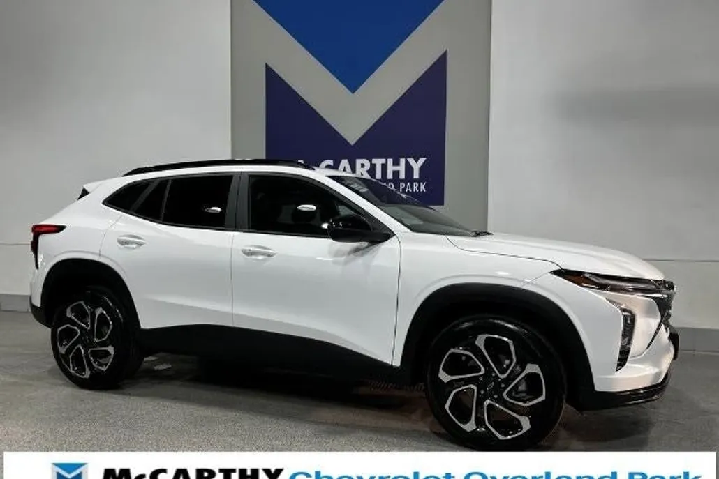 2024 Chevrolet Trax photo 1