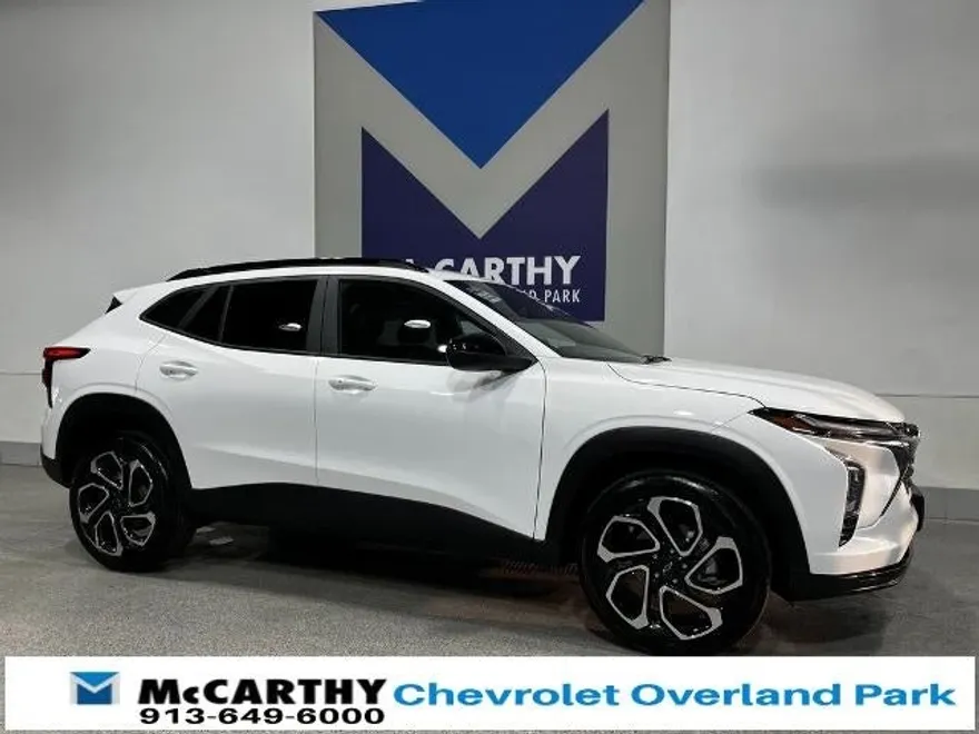 2024 Chevrolet Trax photo 1