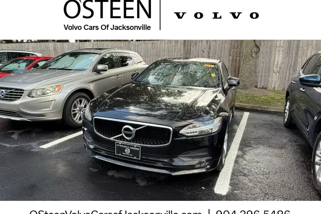 2017 Volvo S90 T5 Momentum photo 1