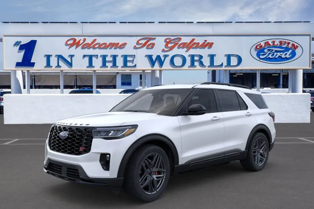 2025 Ford Explorer ST photo 1