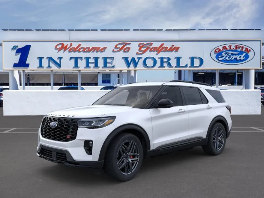 2025 Ford Explorer ST photo 1