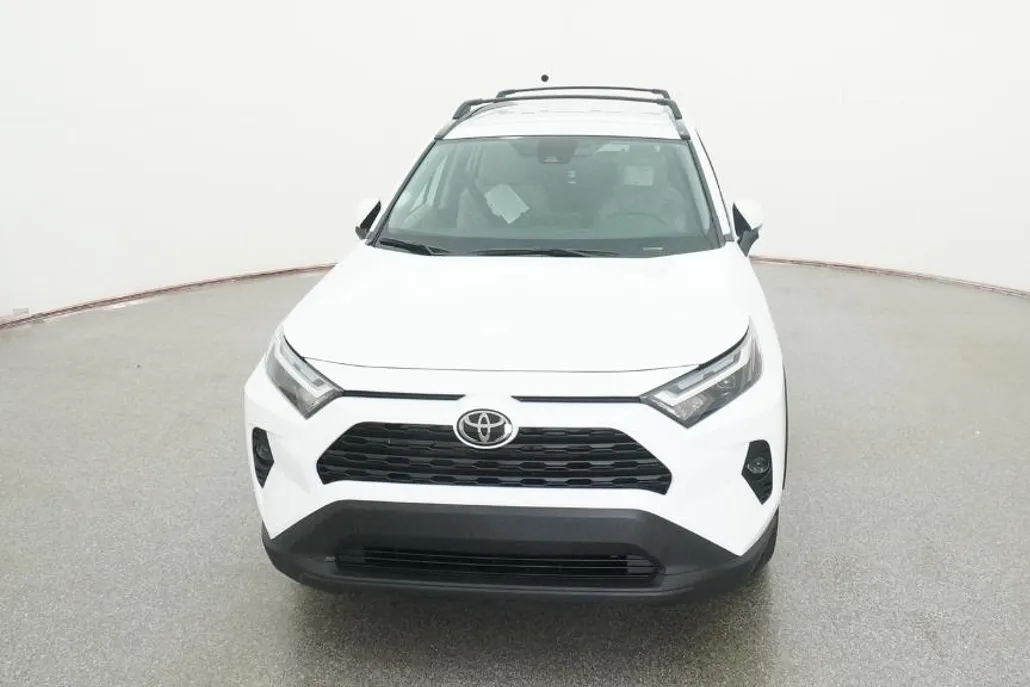 2025 Toyota RAV4 Hybrid XLE photo 1