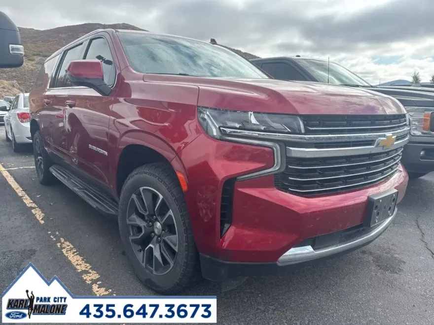 2021 Chevrolet Suburban LT photo 1
