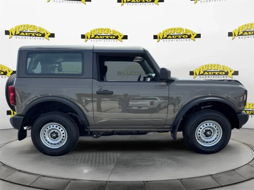 2025 Ford Bronco Base photo 6