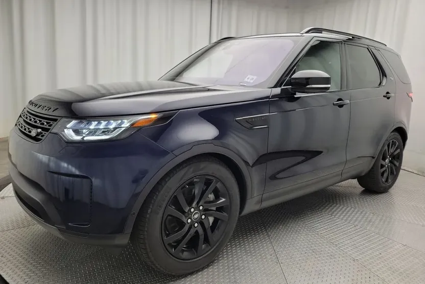 2020 Land Rover Discovery HSE photo 1
