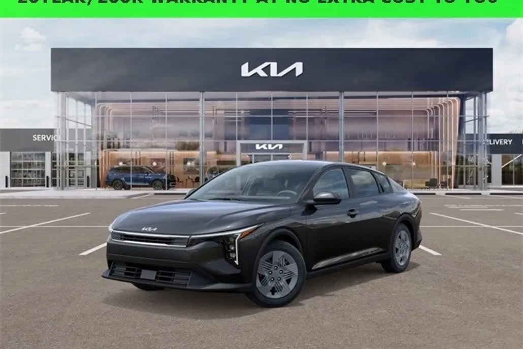 2025 Kia K4 LX photo 1