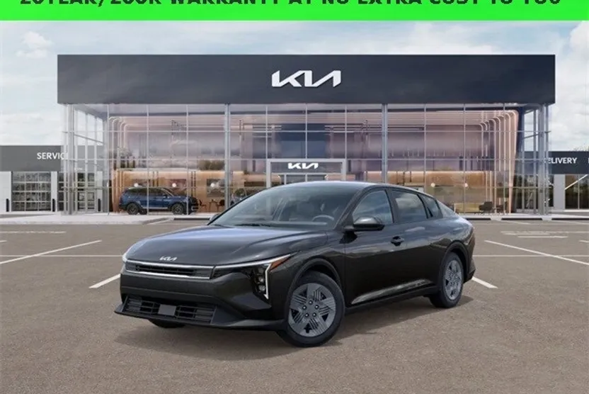 2025 Kia K4 LX photo 1