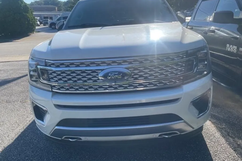 2020 Ford Expedition Platinum photo 1