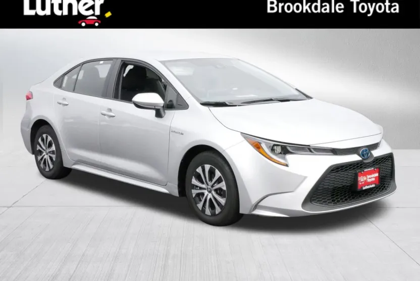 2021 Toyota Corolla LE photo 1