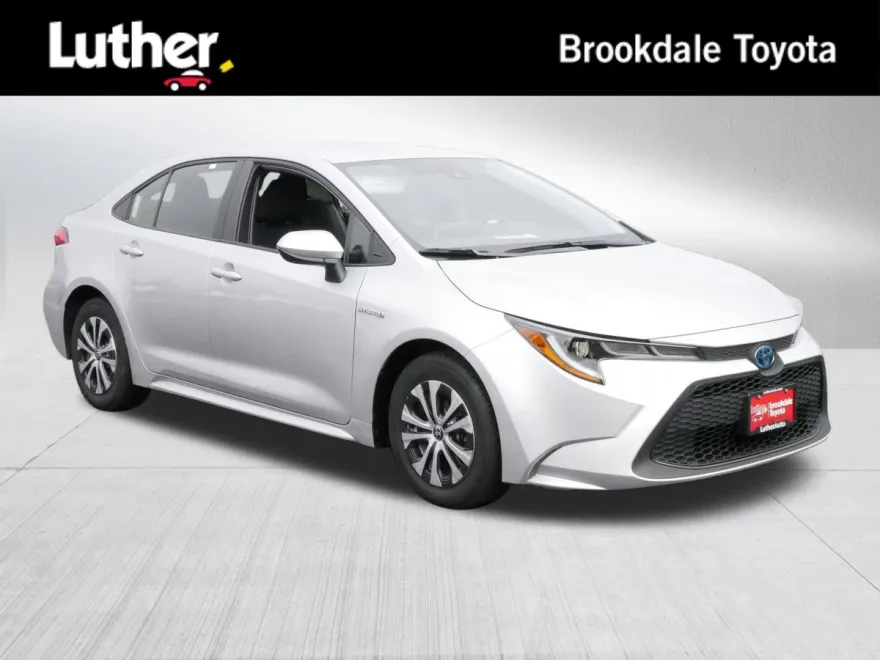 2021 Toyota Corolla LE photo 1
