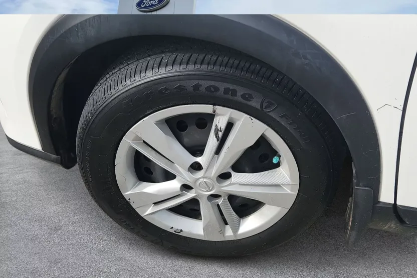 2024 Nissan Kicks S photo 1