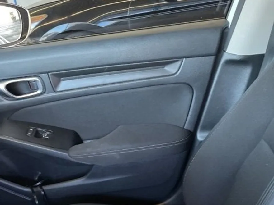 2023 Honda Civic LX photo 1