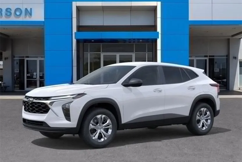 2026 Chevrolet Trax LS photo 1