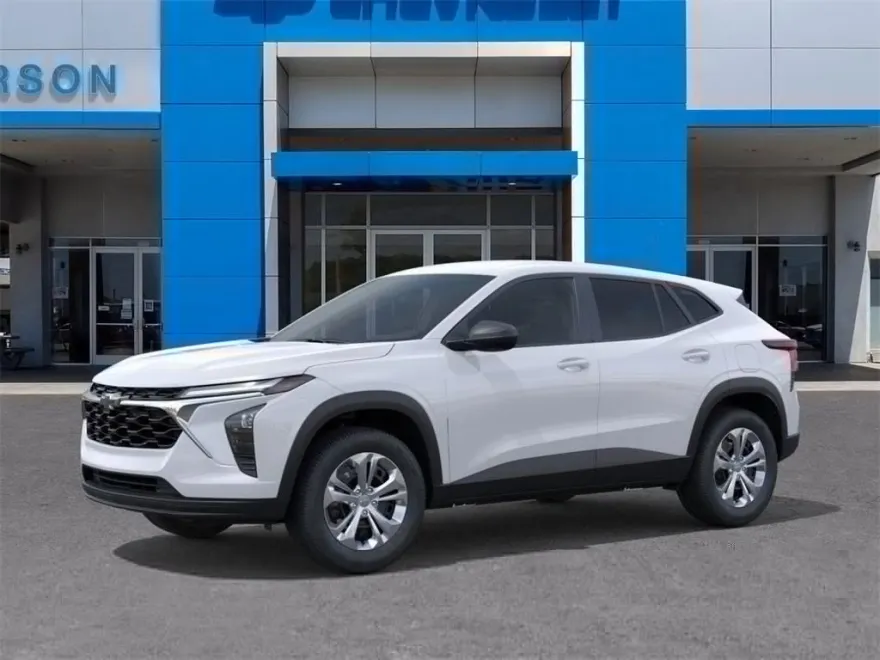 2026 Chevrolet Trax LS photo 1