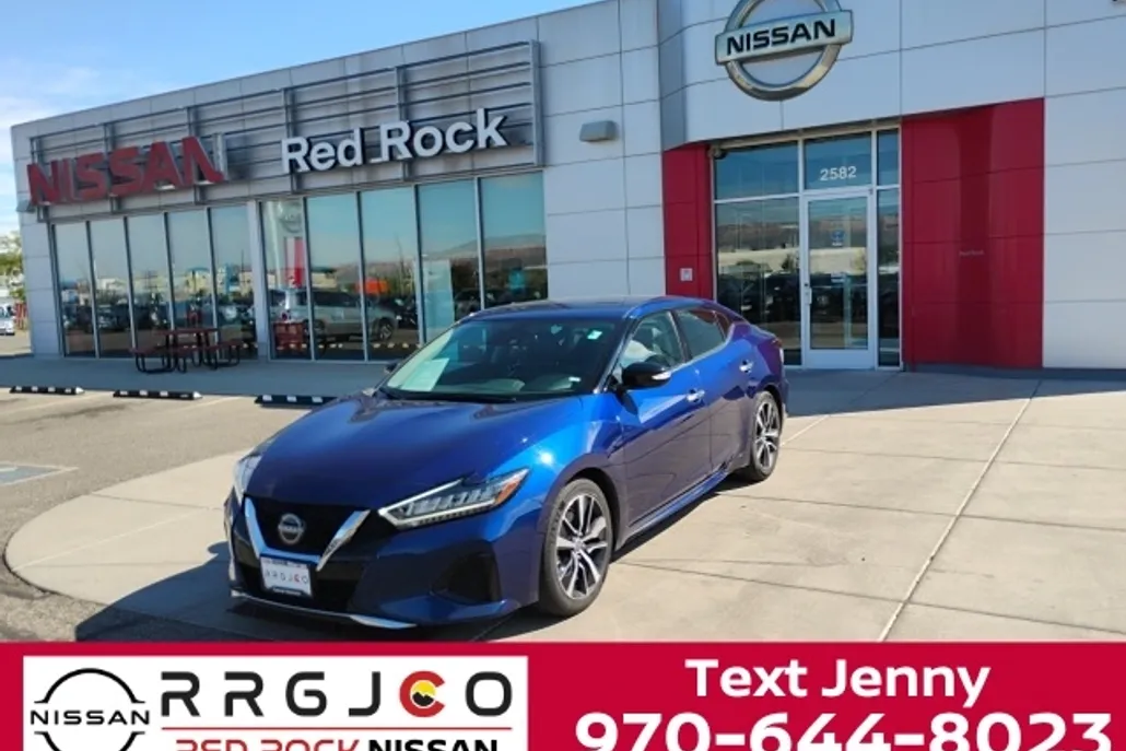 2023 Nissan Maxima SV photo 1