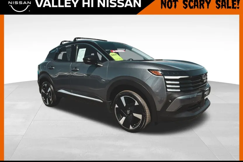 2025 Nissan Kicks SR photo 1