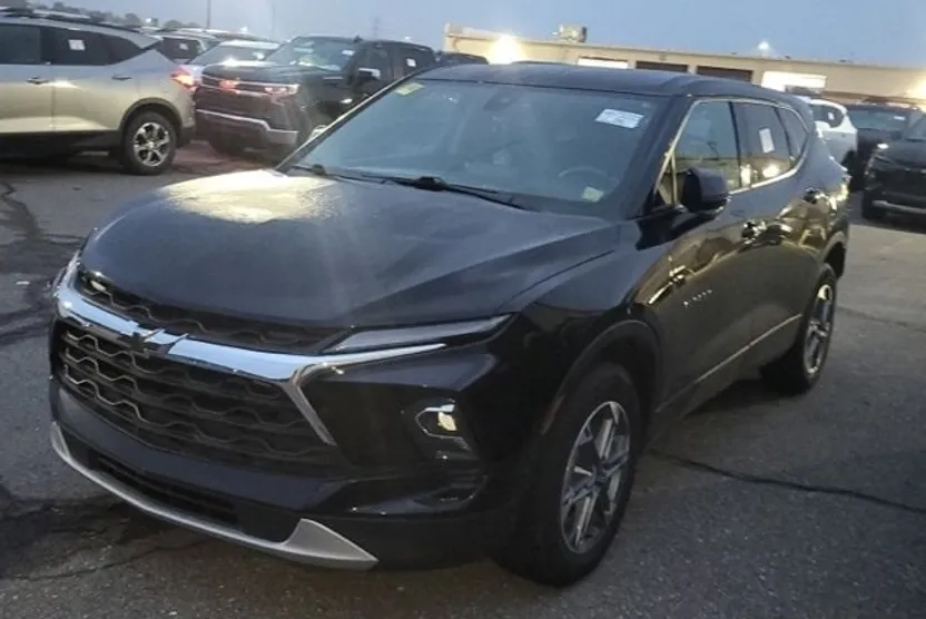 2023 Chevrolet Blazer 2LT photo 1