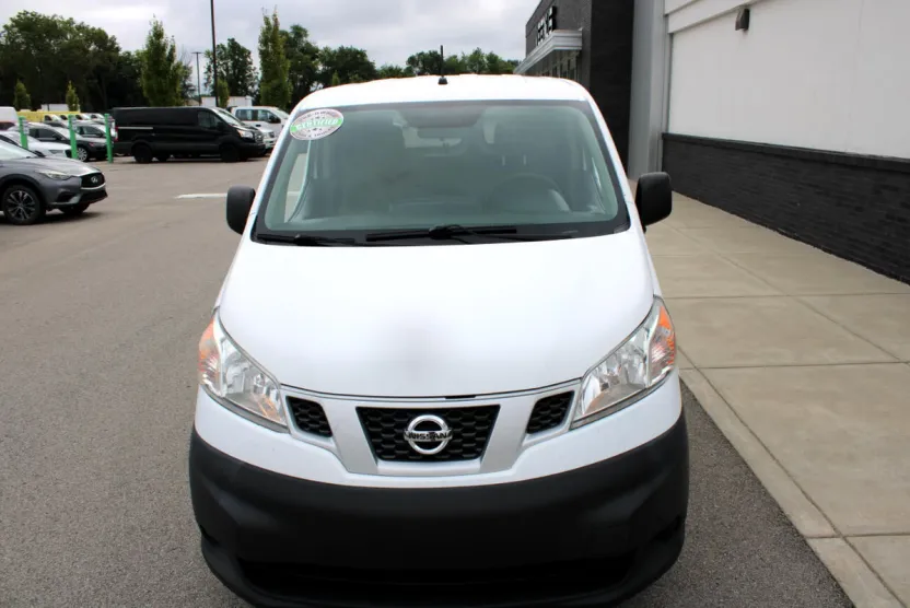 2016 Nissan NV200 S photo 1