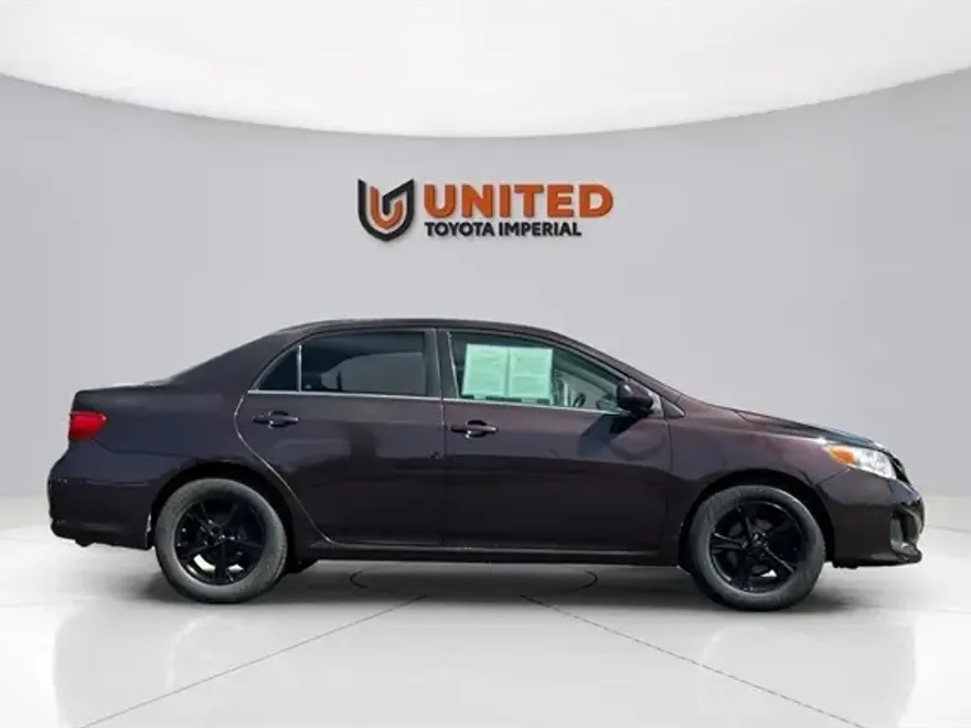 2013 Toyota Corolla LE Special Edition photo 1