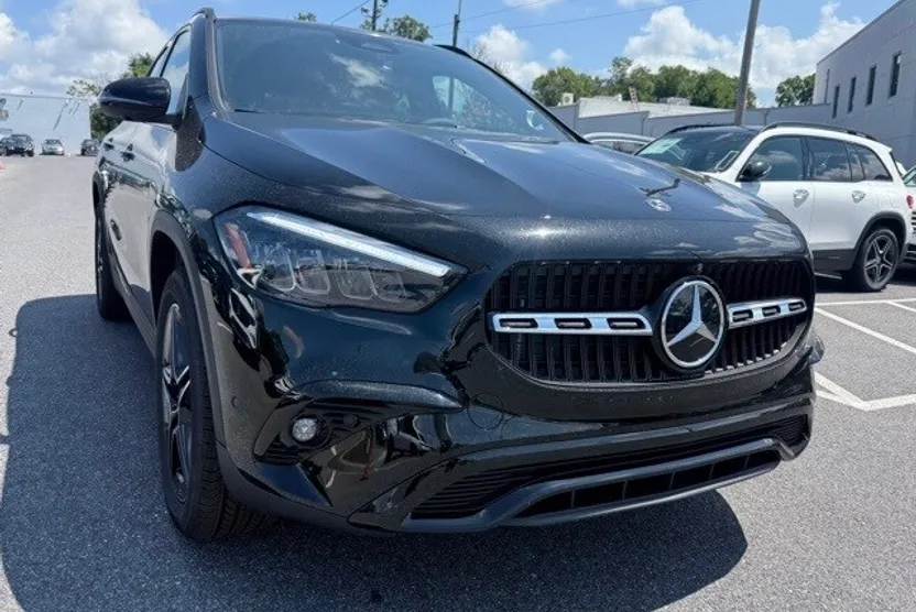 2026 Mercedes Benz GLA 250 4MATIC photo 1