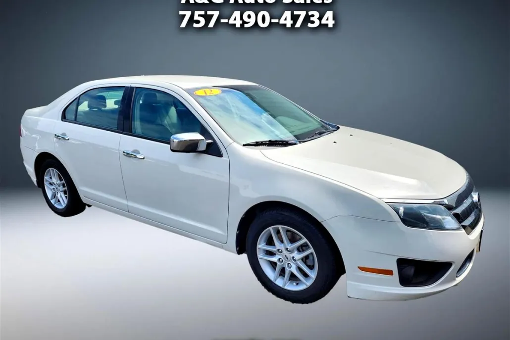 2012 Ford Fusion S photo 1