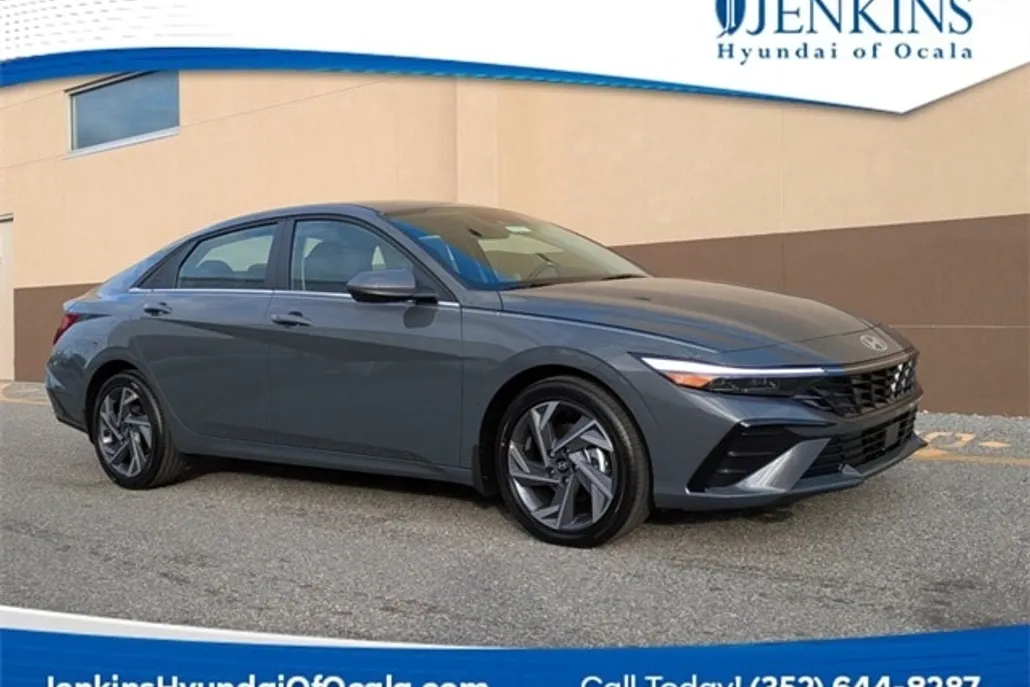 2025 Hyundai Elantra SEL Convenience photo 1