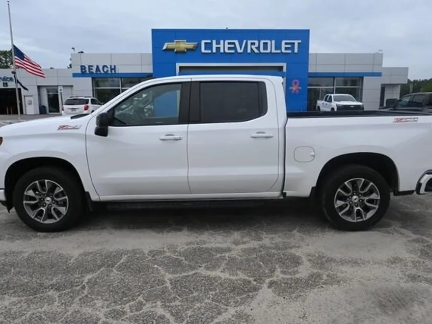 2022 Chevrolet Silverado 1500 RST photo 1