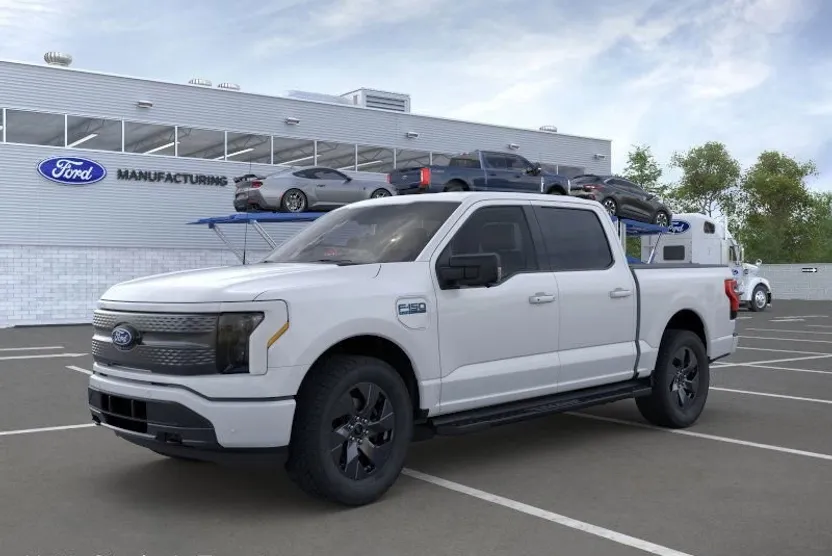 2025 Ford F-150 Lightning photo 1