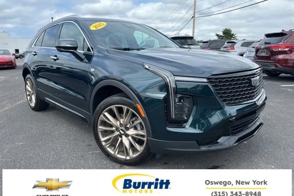 2025 Cadillac XT4 Premium Luxury photo 1