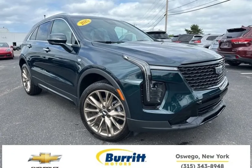 2025 Cadillac XT4 Premium Luxury photo 1