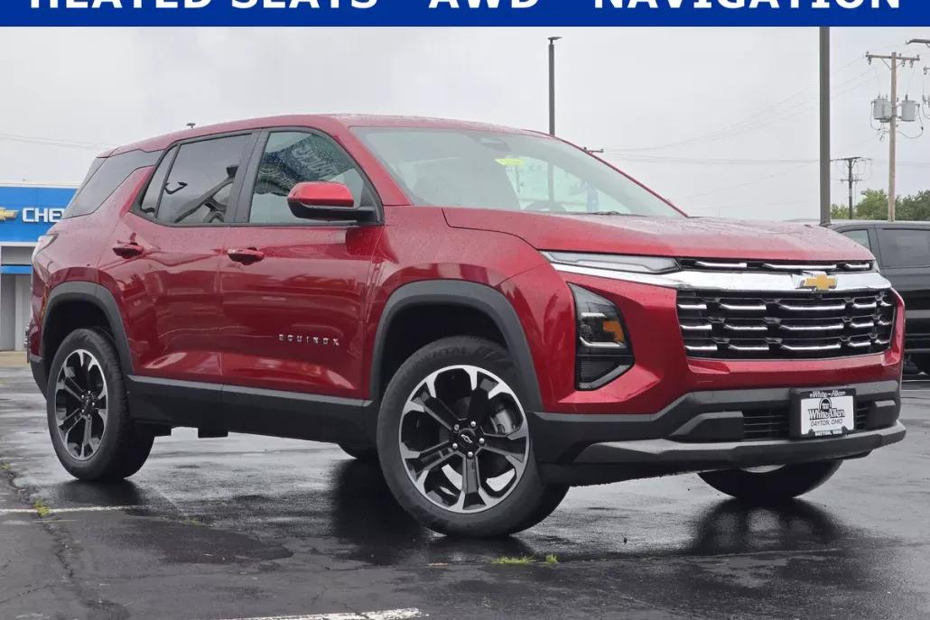 2025 Chevrolet Equinox LT photo 1