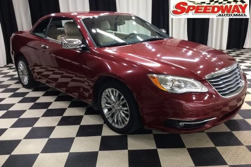 2012 Chrysler 200 Limited photo 1
