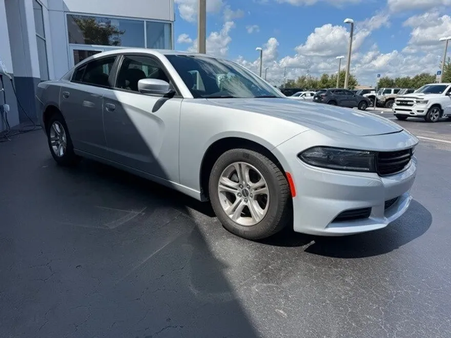 2022 Dodge Charger SXT photo 1