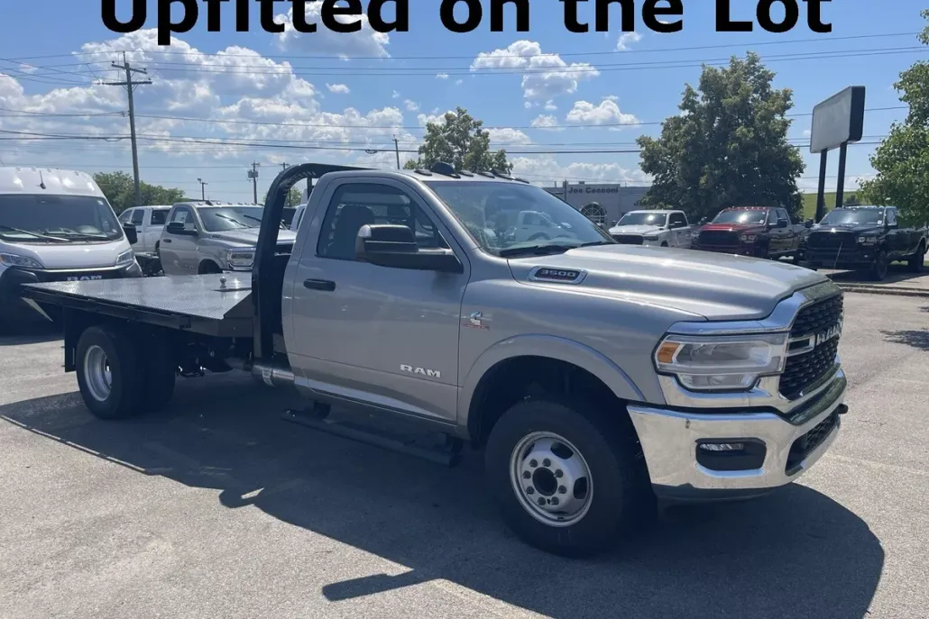 2022 Ram 3500 SLT photo 1