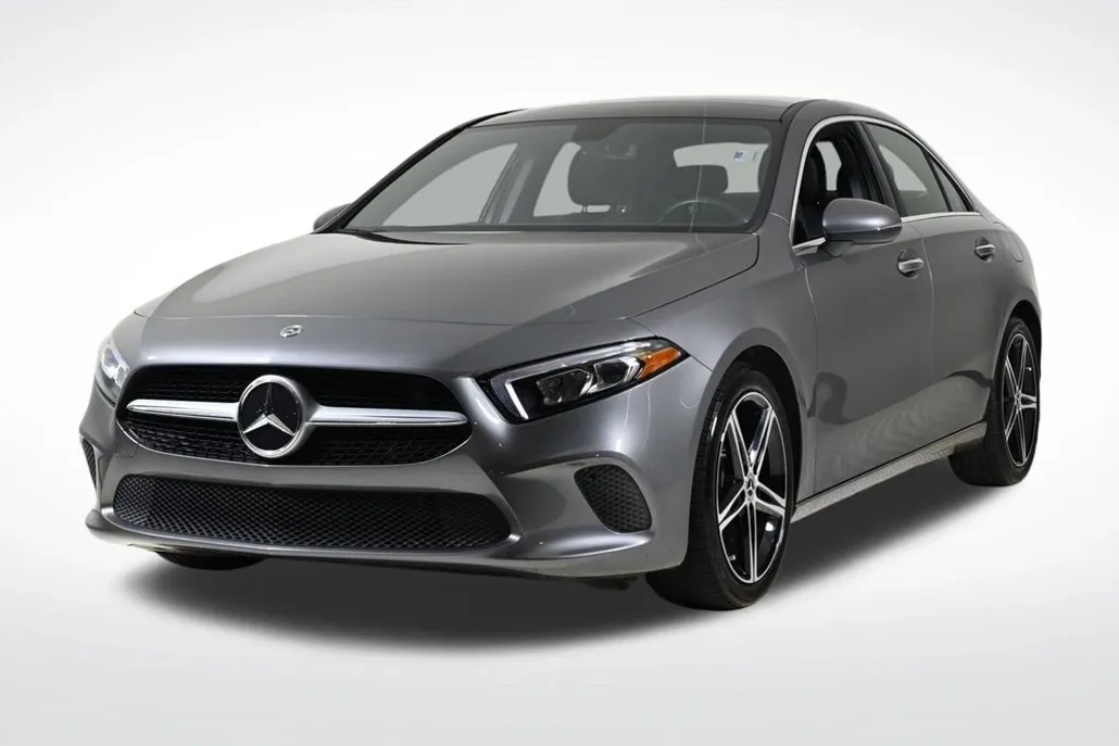2022 Mercedes Benz A 220 photo 1