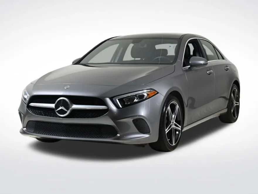 2022 Mercedes Benz A 220 photo 1
