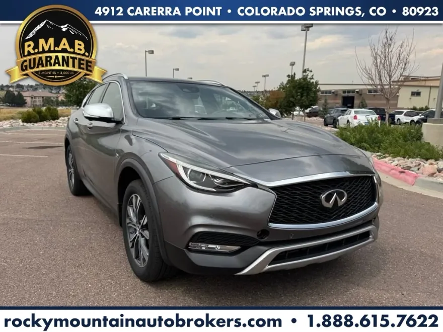 2019 Infiniti QX30 Essential photo 1