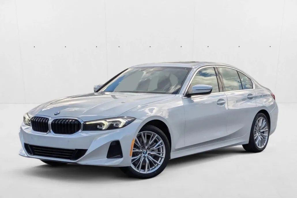 2024 Bmw 330i Sedan photo 1
