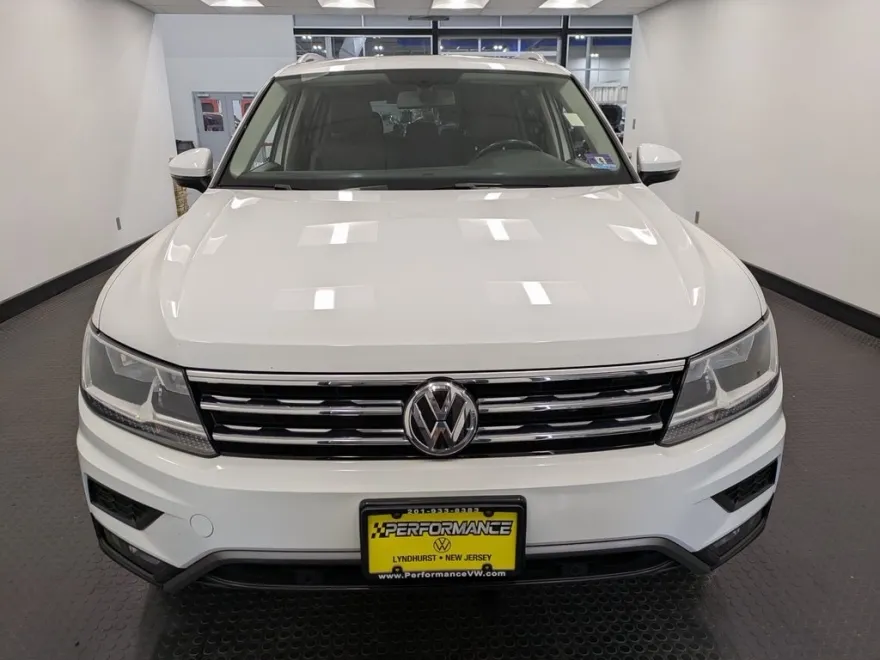 2019 Volkswagen Tiguan SEL photo 1