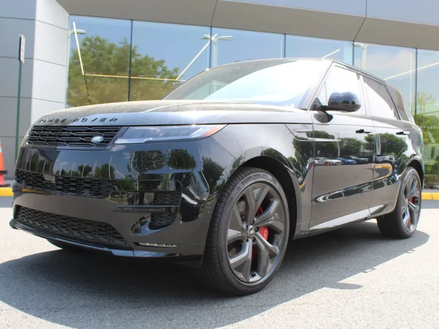2025 Land Rover Range Rover Sport SE photo 1