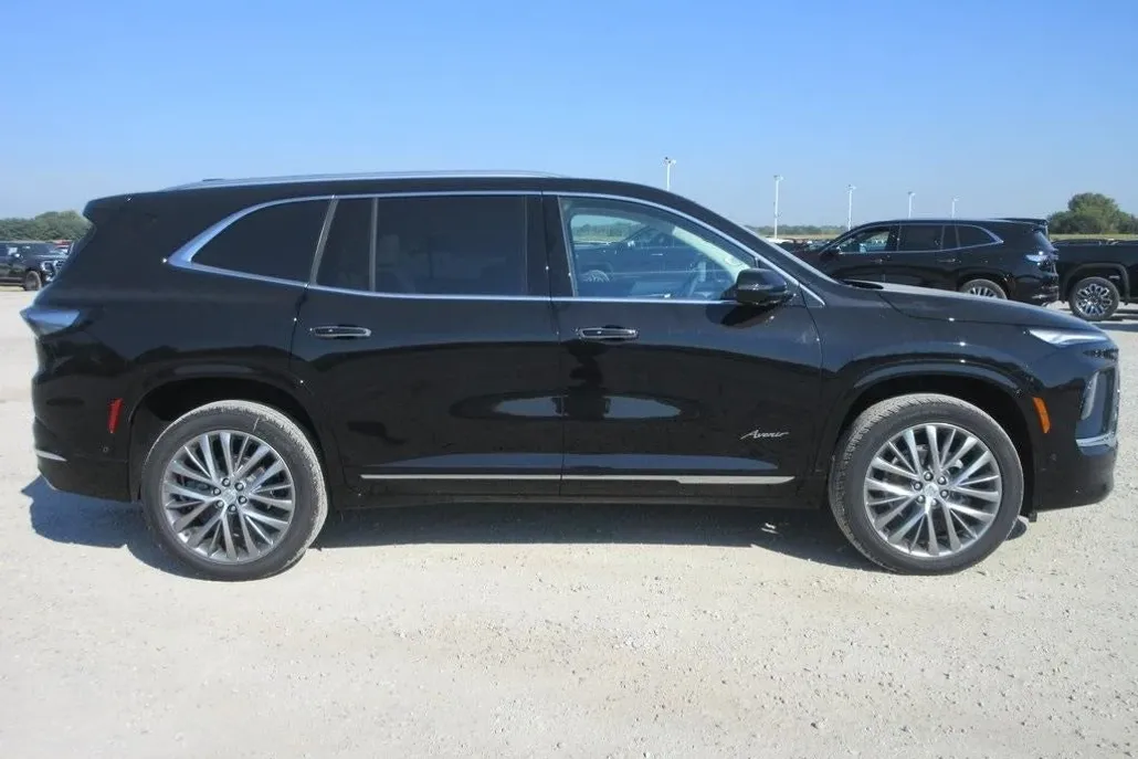 2026 Buick Enclave Avenir photo 1