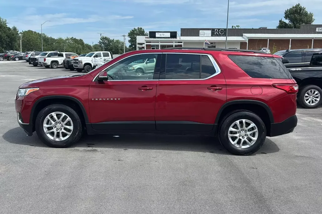 2020 Chevrolet Traverse Leather photo 1