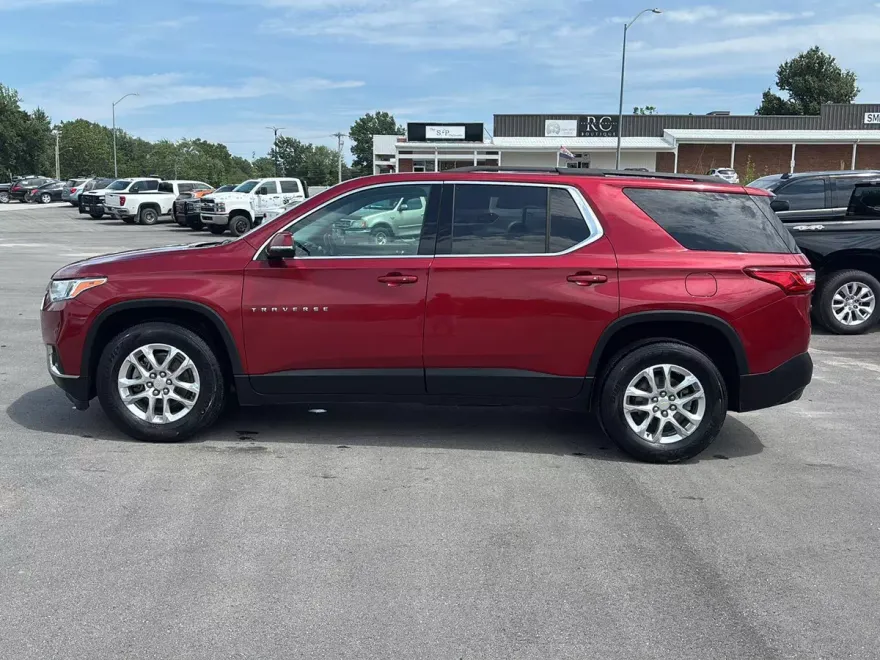 2020 Chevrolet Traverse Leather photo 1